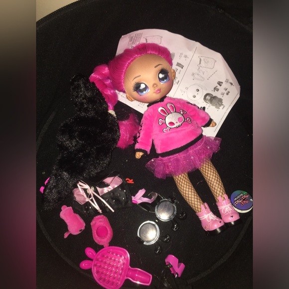 Na na na surprise - Picture 3 of 9